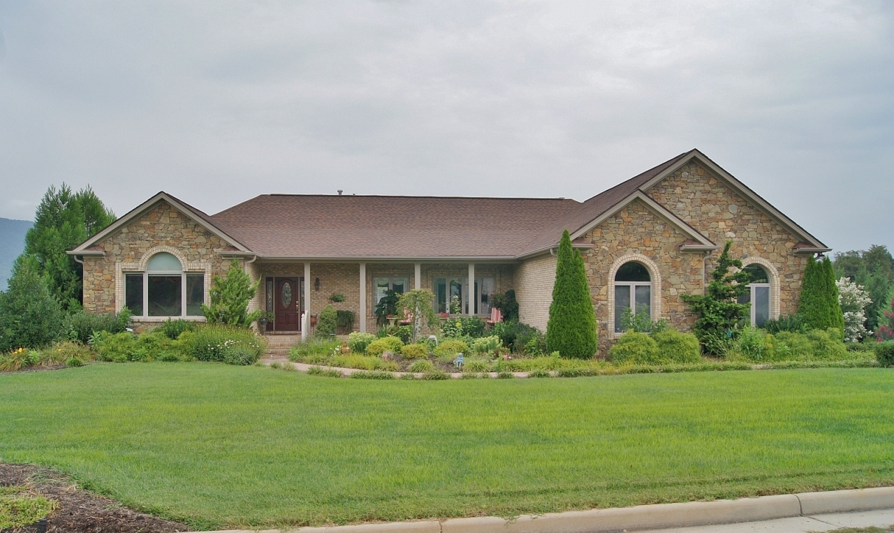 15 Stoneledge, Roanoke, VA