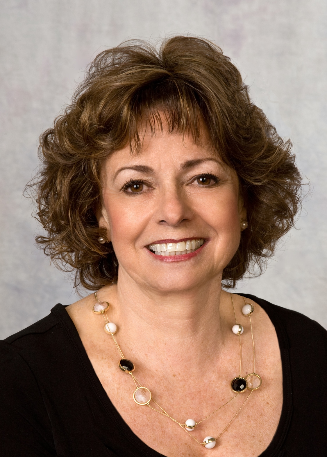 Karen Luster at Long & Foster Real Estate, Inc. Eldersburg Luxury