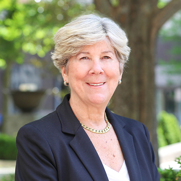 Lauren Hatten at Long & Foster Real Estate, Inc. Bethesda Gateway