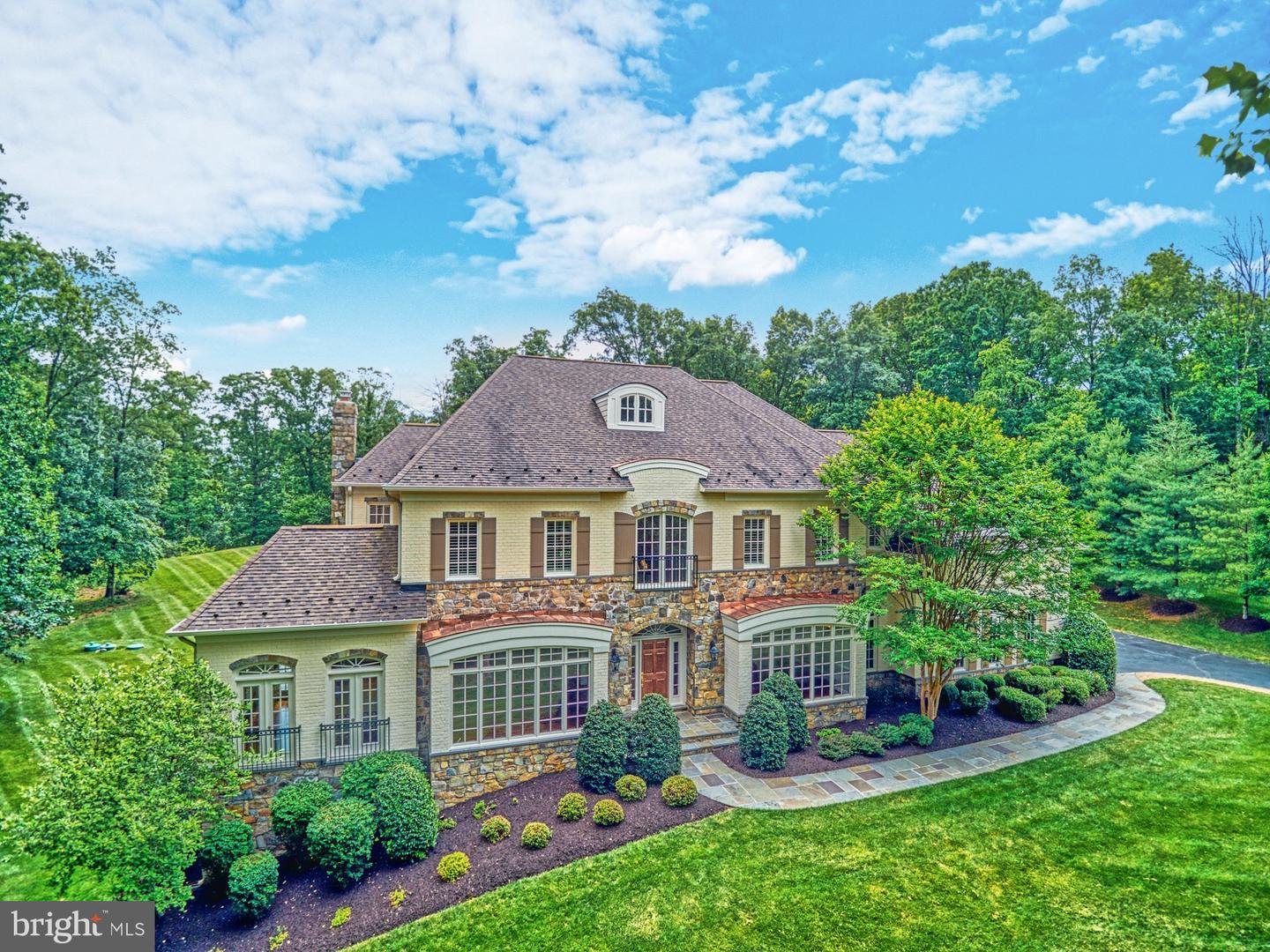 Luxury Homes For Sale in LEESBURG, VA LEESBURG MLS Search LEESBURG